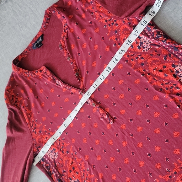 Lucky Brand Long Sleeve Pullover - Picture 10 of 11